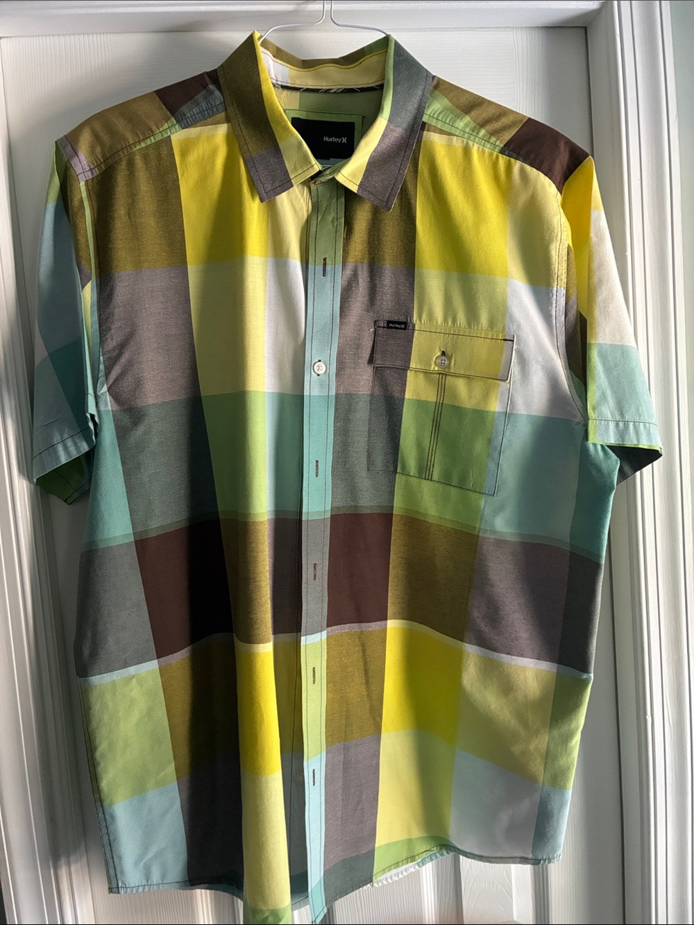 Hurley Men’s Short-Sleeve Plaid Button-Up Shirt in Yellow & Aqua